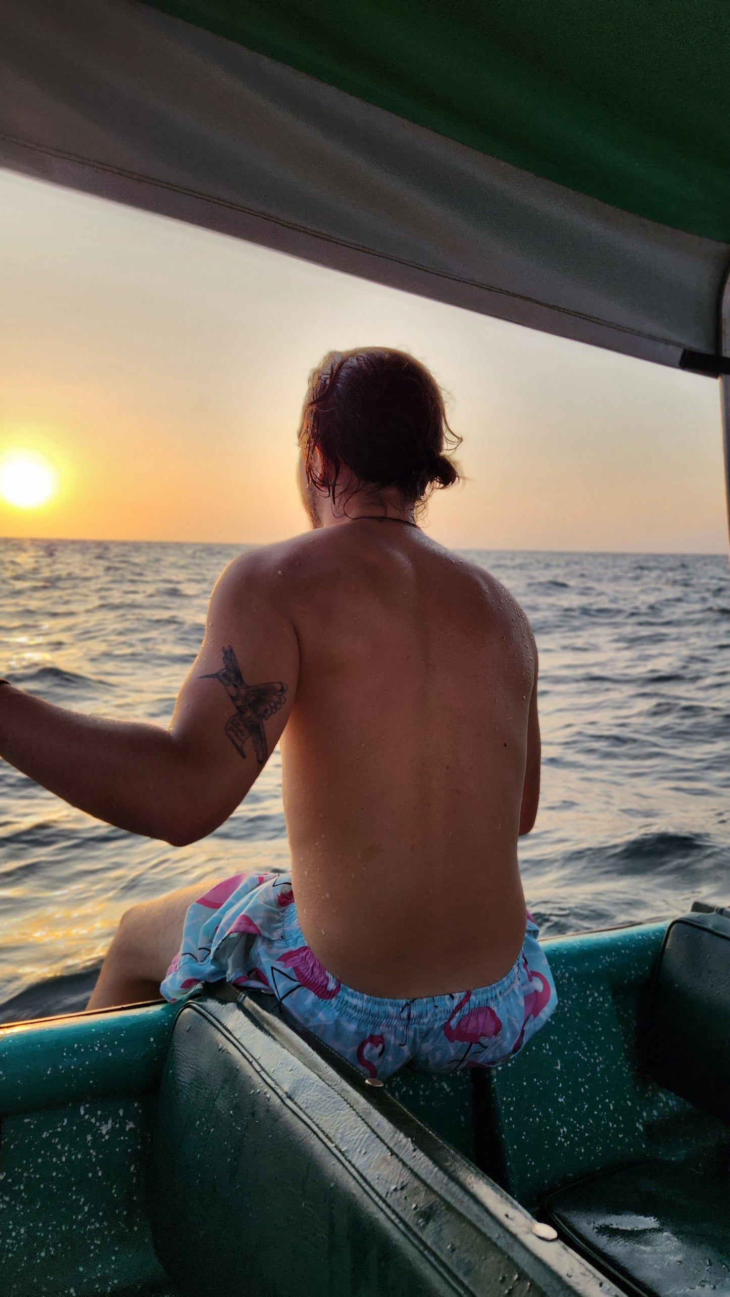 Sunset Tour: Atardecer en medio del Mar Pacifico